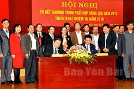 西北地区地区指导委员会与中央民运部签署2016年合作计划（图片来源：baoyenbai.com.vn） 