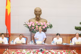 政府总理阮春福在会上发表讲话（图片来源：越通社）