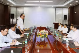越南祖国阵线中央委员会主席阮善仁莅临岘港市调研（图片来源：越通社）