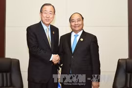 阮春福总理与联合国秘书长潘基文。