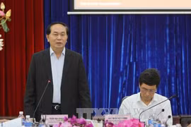 越共中央政治局委员、公安部部长、西原地区事务指导委员会主任陈大光大将主持会议。