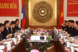 老挝国会副主席宋潘•平坎米访问清化省（图片来源：越通社）