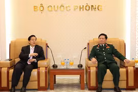 越南国防部长吴春历会见中国公安部长郭声琨（图片来源：越南国防部官方网站）