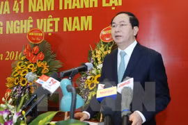 陈大光主席在纪念典礼上发表讲话(图片来源：越通社）