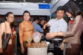 越老贸易展览会（图片来源：越通社）