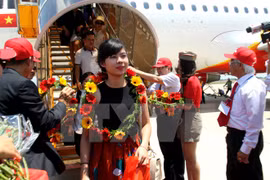越捷航空公司载有近180名乘客的空客A320飞机6月10日12时5分抵达富安省绥和机场