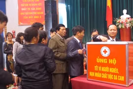 为贫困群众献上爱心