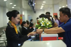 越捷航空公司出售大型促销活动（图片来源:《人民报》）