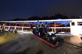 警察在现场调查