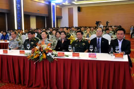 越中文艺交流会暨年轻军官座谈会在广宁省举行（图片来源于《广宁报》）