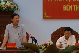 越南政府副总理王廷惠在嘉莱省调研。（图片来源：越通社）