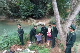 边防部队破获一起跨境拐卖妇女案。（图片来源：越南法律网 ） 