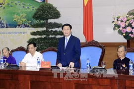 王廷惠副总理发表讲话。