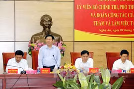 越南政府副总理王廷惠在会议上发表讲话（图片来源：越通社）