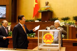 越共中央总书记阮富仲投票（图片来源：越通社）