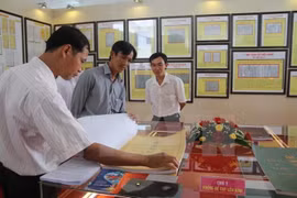 黄沙和长沙两个群岛实物展区将展出肯定越南对黄沙和长沙两个群岛拥有主权的两万条资料及实物（图片来源：越通社）