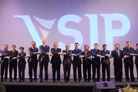 与会代表合影。