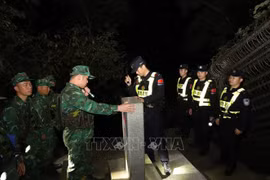 越中两国首次进行夜间边境地区联合巡逻