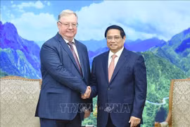 越南政府总理范明政会见俄罗斯律师协会主席谢尔盖·斯捷帕申