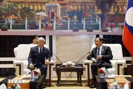 老挝政府总理宋赛·西潘敦高度评价老越两国阵线组织之间的合作