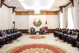 越老大力解决煤炭和电力出口问题