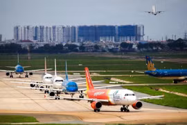 航空和铁路增加航班列车班次 满足人们春节假期出行需求