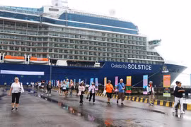 承天顺化省迎接2024年首批2700名邮轮旅游游客