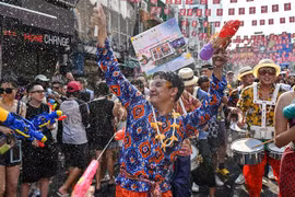 越南国会主席王廷惠致信祝福泰国传统新年宋干节