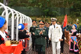 越中边境国防友好交流：共建和平、友好、合作与发展的边界线