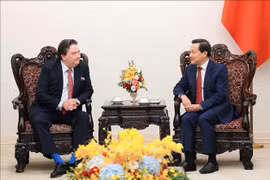 越南政府副总理黎明慨会见美国驻越大使马克·纳珀