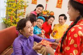 春节派压岁钱——越南由来已久的传统习俗