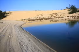 广平省“无底”湖——莲花湖