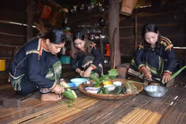 埃地族的饮食文化。图自越通社