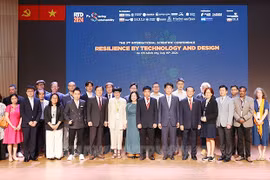 与会代表合影。图自hcmcpv.org.vn