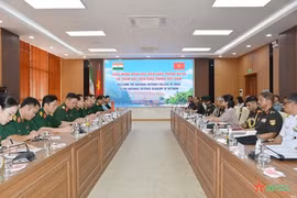 工作会议场景。图自人民军队报