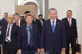 苏林总书记、国家主席和瑞士联邦主席兼国防、民防和体育部长薇奥拉·阿姆赫德。图自越通社