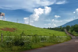 通往巴拉山的小道。