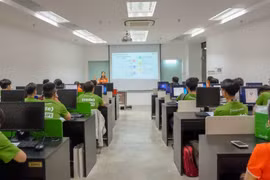 信息技术行业人员需求最高 