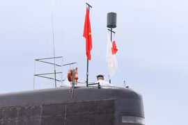 日本海上自卫队的潜舰黑潮访问金兰港(组图）