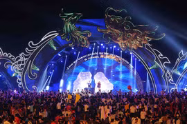 2018广宁-下龙国家旅游年--2018年下龙狂欢节拉开序幕（组图）