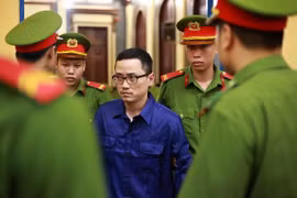 越南建设股份商业银行原董事长范功名腐败案：拒绝陈北河的辩护律师推荐书