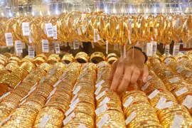 2月10日越南国内黄金价格上涨5万越盾