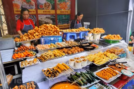 组图：韩国美食和音乐汇聚在越韩文化之路