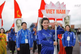 越南代表团赴俄出席第十九届世界青年联欢节
