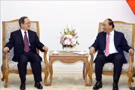 越南政府总理阮春福会见广西壮族自治区党委书记鹿心社