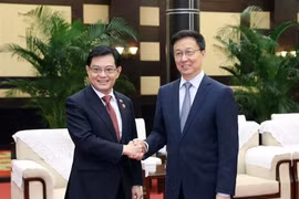 新加坡与中国签署9项合作协议