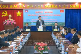 越柬分享展开集中行政服务中心模式的经验