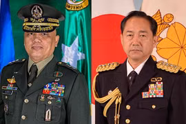 日本与菲律宾共同讨论两国防务合作和地区安全问题