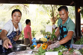 西原饮食烹饪比赛热闹开赛 西原菜肴美味呈现