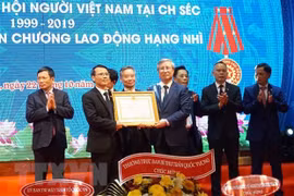 陈国旺出席旅捷越南人协会成立20周庆典